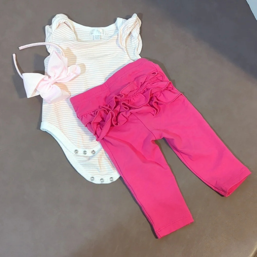 Baby Girl Outfits 9 Piece Lot 3 ea onesie bottoms bows all Matching 3-6 mo